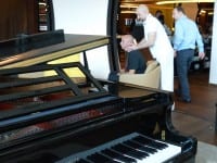 A massage and a concert on a grand piano in the Turkish Airlines Lounge. The luxury goes on and on.